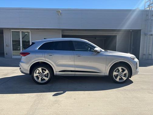 2025 Audi Q5 2.0T quattro Premium