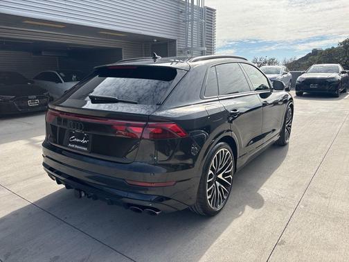 2026 Audi SQ8 4.0T Prestige