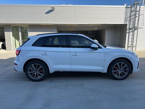 2025 Audi Q5 55 S line quattro Premium