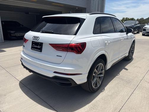 2025 Audi Q3 45 S line Premium