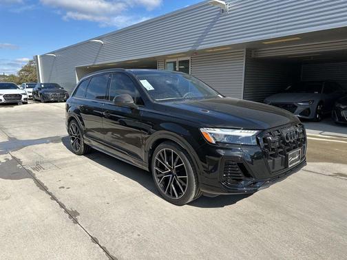 2025 Audi Q7 55 Prestige