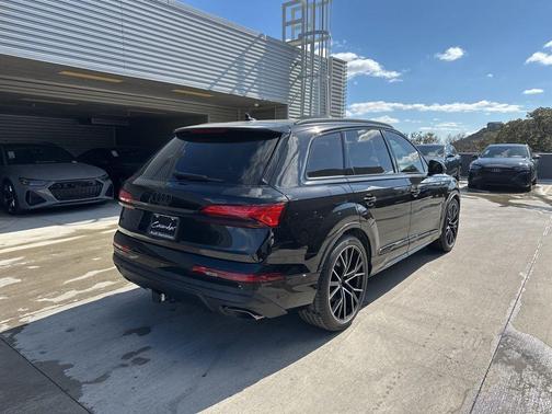 2025 Audi Q7 55 Prestige