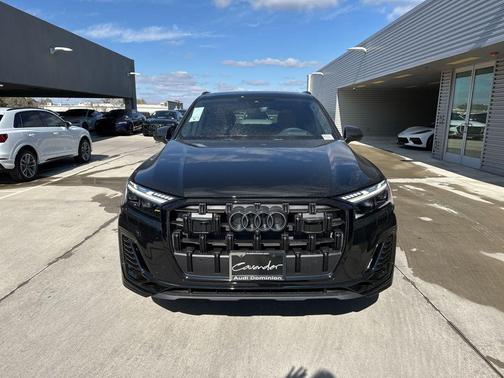 2025 Audi Q7 55 Prestige