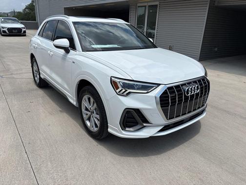 2025 Audi Q3 45 S line Premium