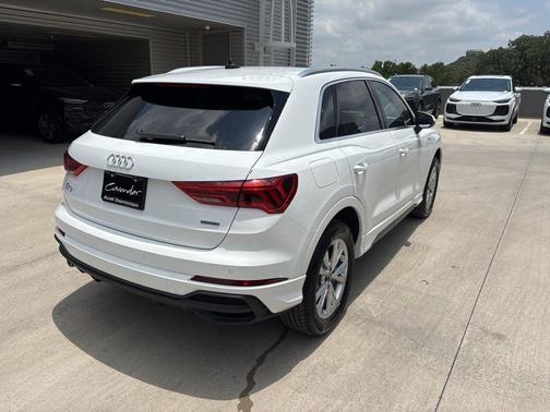 2025 Audi Q3 45 S line Premium