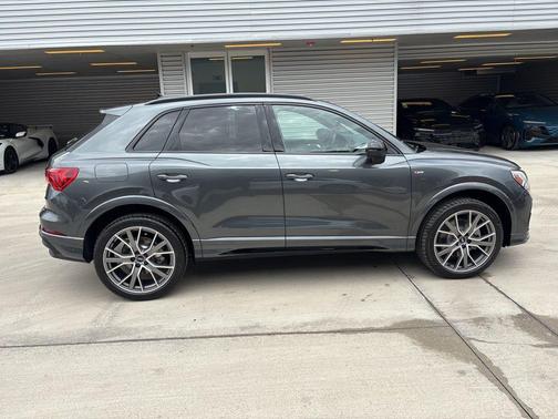 2025 Audi Q3 45 S line Premium