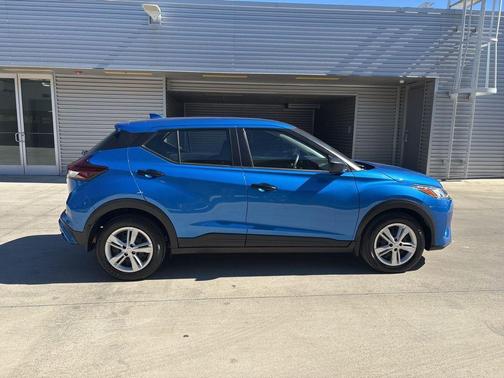 2024 Nissan Kicks S