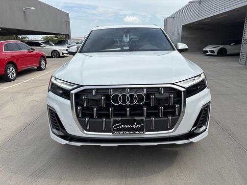 2025 Audi Q7 55 Premium