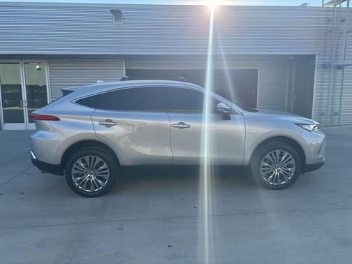 2022 Toyota Venza Limited