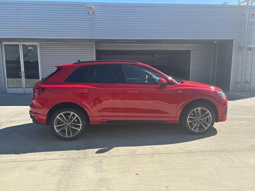 2025 Audi Q3 45 S line Premium