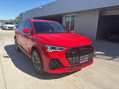 2025 Audi Q3 45 S line Premium