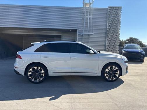 2026 Audi Q8 Premium Plus