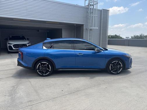 Wave Blue 2025 Kia K4 GT-Line
