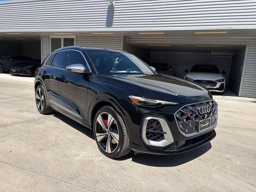 Mythos Black Metallic 2026 Audi SQ5 3.0T Premium Plus