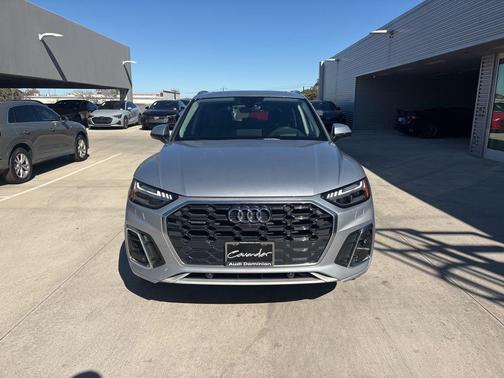 2023 Audi Q5 45 S line Prestige