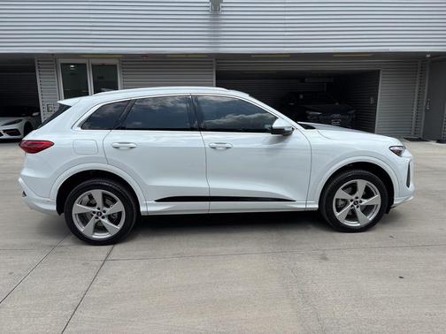 2025 Audi Q5 2.0T quattro Premium