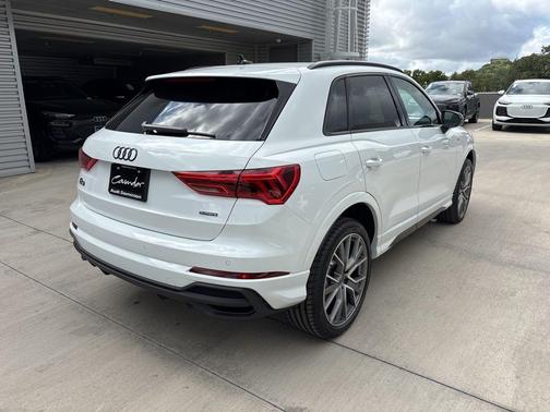 2025 Audi Q3 45 S line Premium