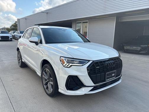 2025 Audi Q3 45 S line Premium
