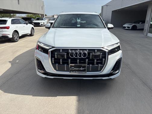 2025 Audi Q7 55 Premium Plus