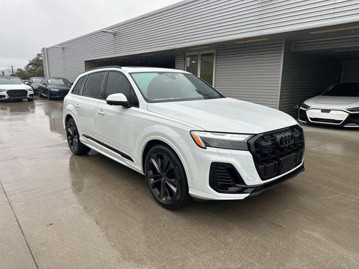 2025 Audi Q7 55 Prestige