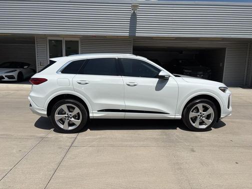 2025 Audi Q5 2.0T quattro Premium