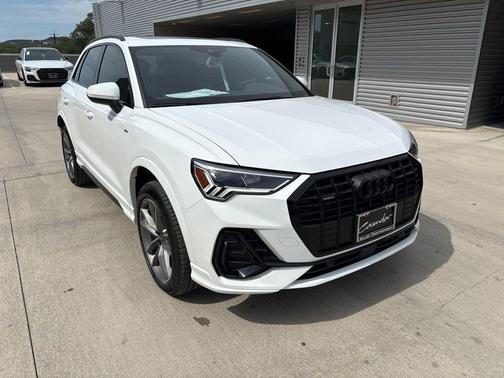 2025 Audi Q3 45 S line Premium