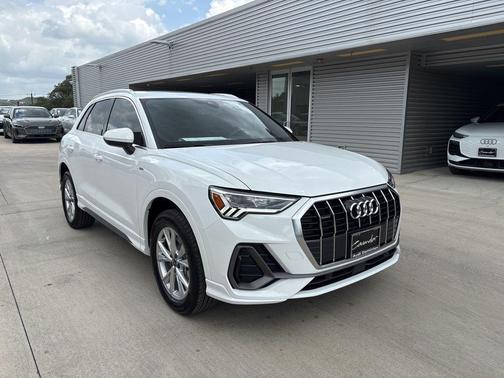 2025 Audi Q3 45 S line Premium