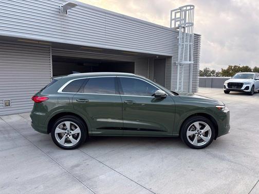 Green Metallic 2026 Audi Q5 PLUS