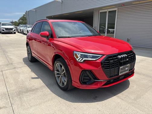 2025 Audi Q3 45 S line Premium