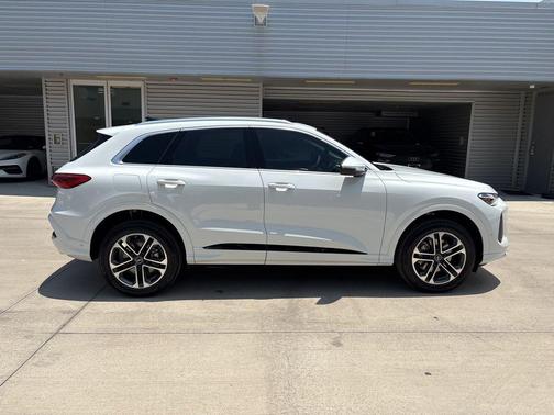 2025 Audi Q5 2.0T quattro Premium