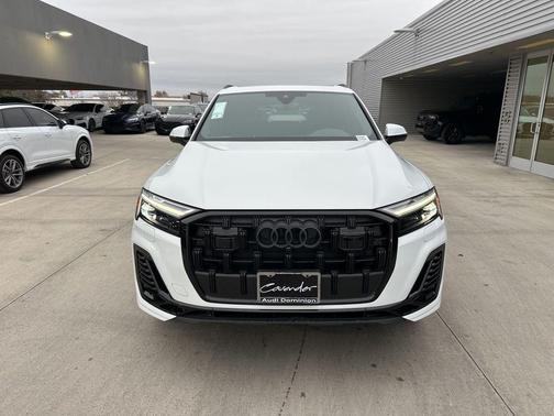 2025 Audi Q7 55 Premium Plus