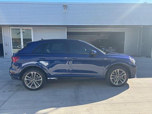 2025 Audi Q3 45 S line Premium