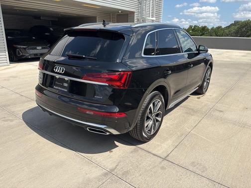 2025 Audi Q5 45 S line quattro Premium