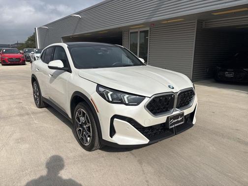 2025 BMW X2 xDrive28i
