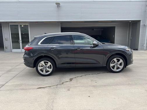 2025 Audi Q5 2.0T quattro Premium