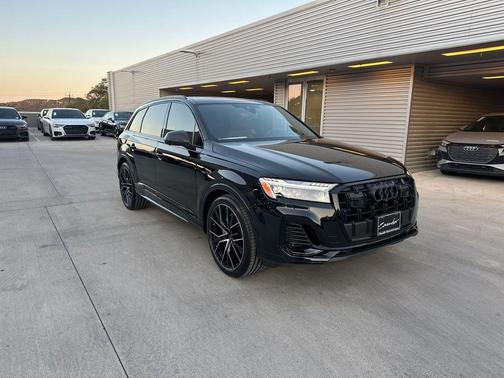 2025 Audi Q7 55 Prestige