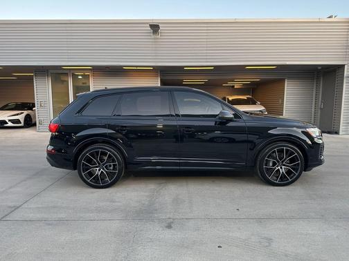 2025 Audi Q7 55 Prestige