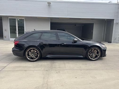 2024 Audi RS 6 Avant 4.0T quattro performance