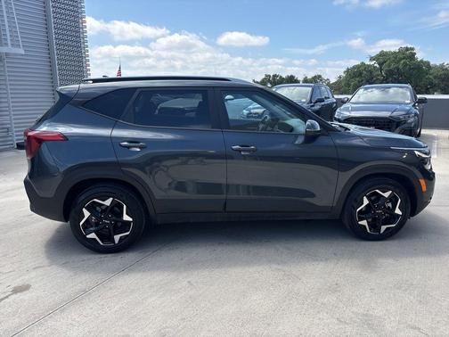 Gravity Gray 2025 Kia Seltos S