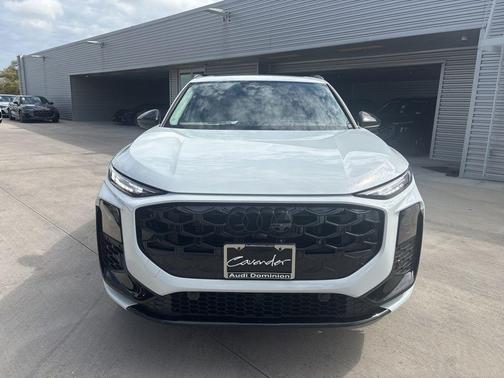 2026 Audi Q3 S line
