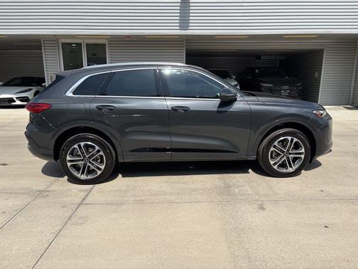 2025 Audi Q5 2.0T quattro Premium