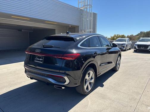 2025 Audi Q5 2.0T Premium