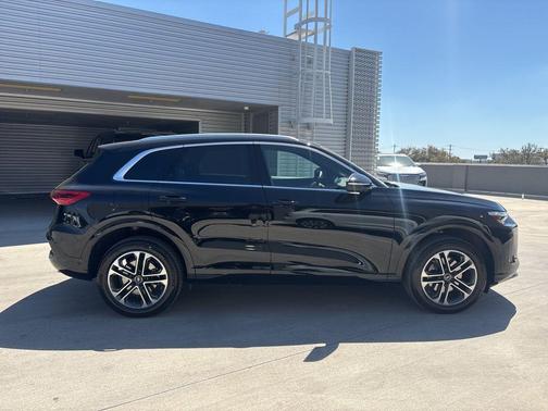 Mythos Black Metallic 2025 Audi Q5 2.0T quattro Premium