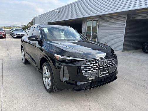 2025 Audi Q5 2.0T quattro Premium