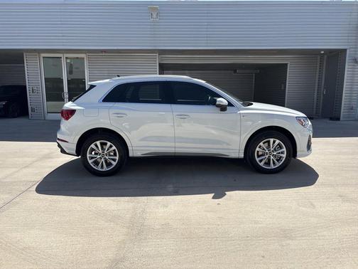 2025 Audi Q3 45 S line Premium