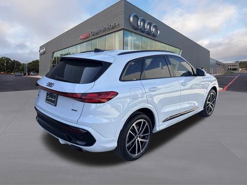 Glacier White Metallic 2026 Audi Q5 PRESTIGE