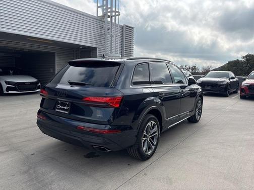 2026 Audi Q7 45 Premium Plus