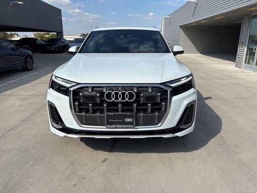 2025 Audi Q7 55 Premium