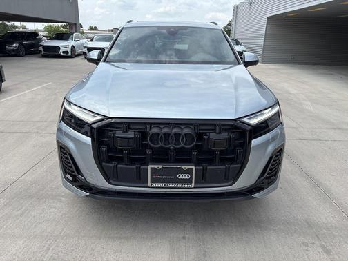 2025 Audi Q7 45 Premium