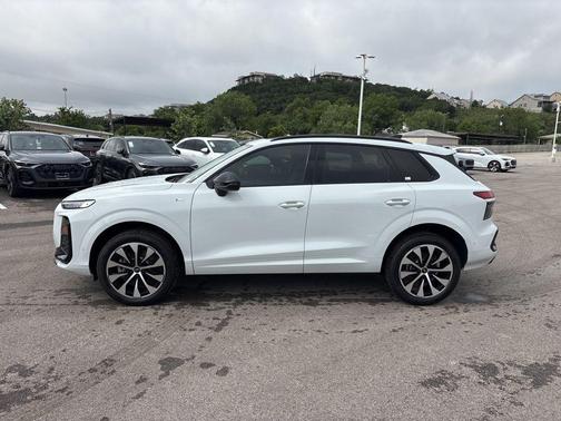 Glacier White Metallic 2026 Audi Q3 S line